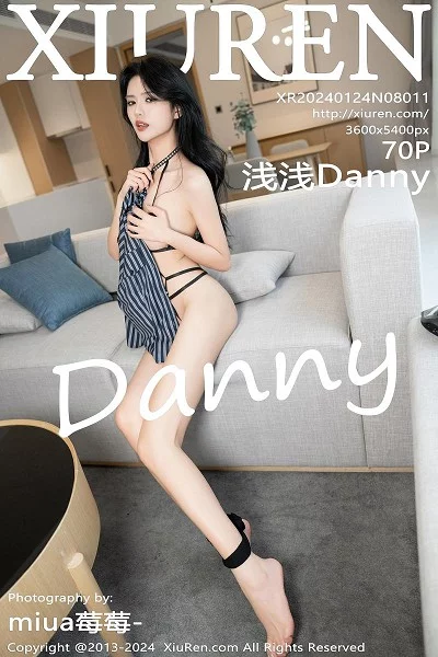 [XiuRen]高清写真图 2024.01.24 No.8011 浅浅Danny 黑丝美腿封面